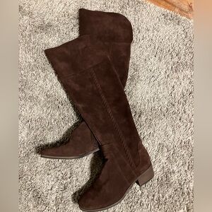 Brand new Vince Camuto Boots. These are a classic gorgeous boot.